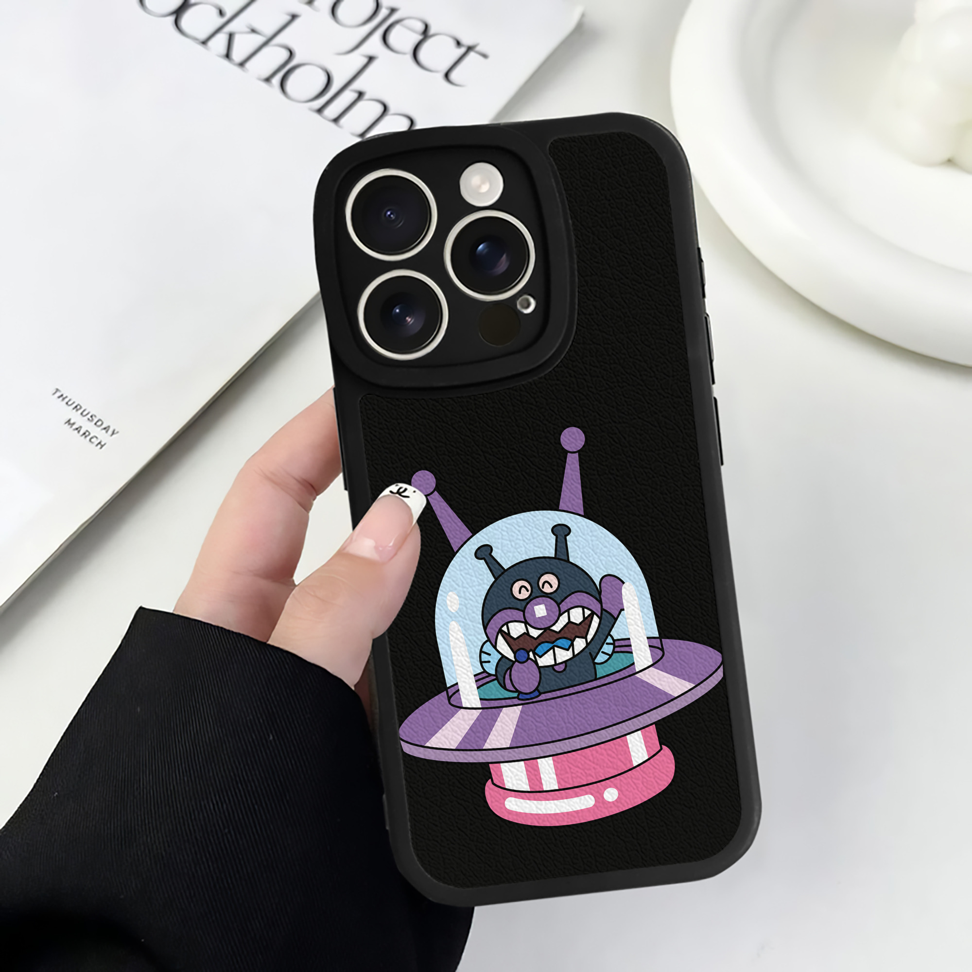 （画像用） アンパンマン Anpanman 【iPhone 16シリーズ対応】シリコンスマホケース（レザー調） 材質：シリコン
